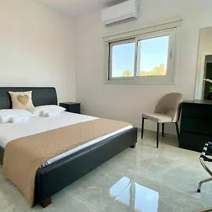 https://napa-court-2.hotelsatayianapa.com